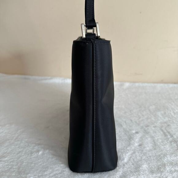 Kate Spade Black Nylon Shoulder Bag Sleek Minimal Y2K Classic Chic Clean Girl - Picture 5 of 16